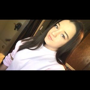 Meet your Posher, Leigha